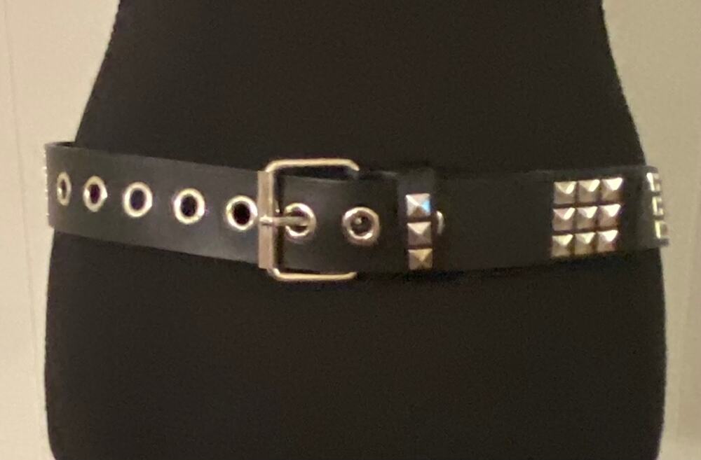 Black Silver Pyramid Studded Belt Punk Gothic Grunge Y2K Unisex 31" - 38" Large
